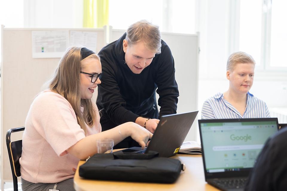 Ange alt-text; vad bilder föreställer.