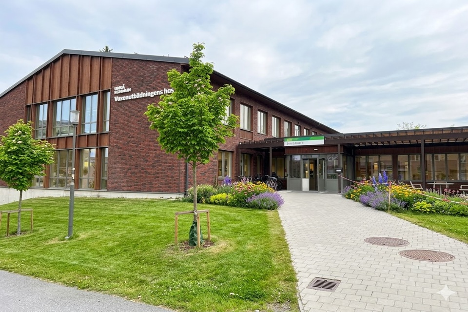 Ange alt-text; vad bilder föreställer.