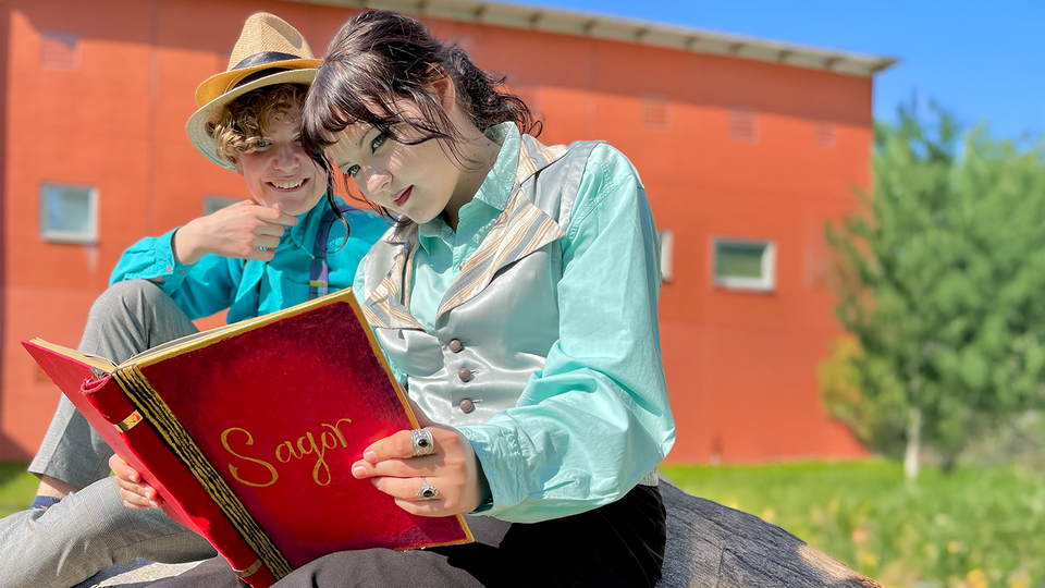 Ange alt-text; vad bilder föreställer.