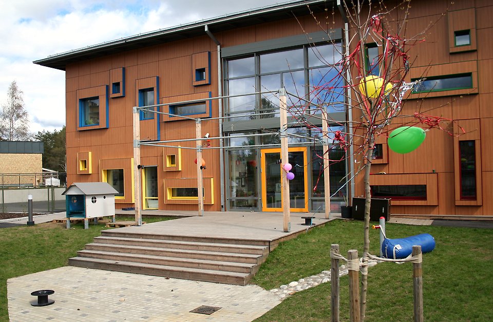 Entrén till Hedlunda förskola.