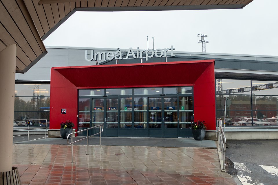 Entrén till Umeå airport.