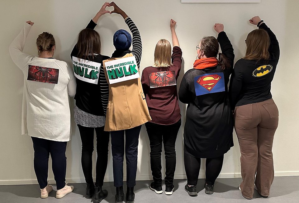 Superhjältar är ute på uttryckning