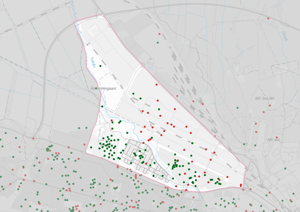 Karta 2: Kartillustration över Västerslätt och Rödäng som visar var innevånarna i Umeå tycker det finns trivsamma och otrivsamma platser. Många gröna punkter i bostadsområdena. Endast sporadiska röda punkter, övervägande i industriområdena.