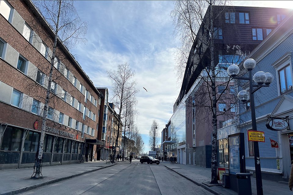 Bild som visar Vasagatan, sett från Vasaplan, med Great Eastern-restaurangen till vänster och Sega Råttan till höger.
